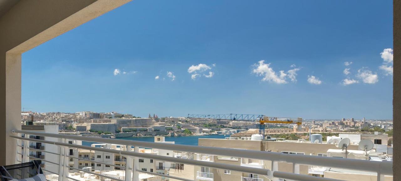 Luxury Apartment Inc Pool & Views Sliema Esterno foto