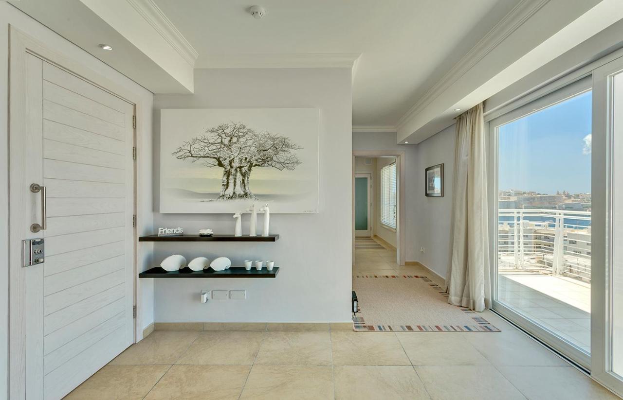 Luxury Apartment Inc Pool & Views Sliema Esterno foto
